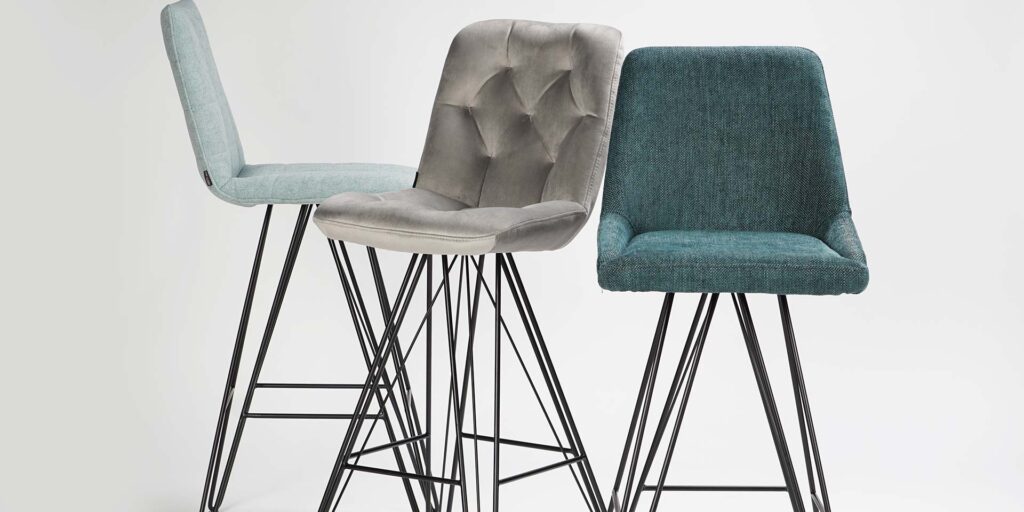 bar chair with metal legs