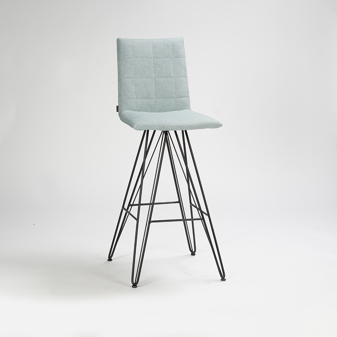 barska-stolica-noa-b-mahagoni-furniture-2 barska stolica so metalni nogarki I mint stof
