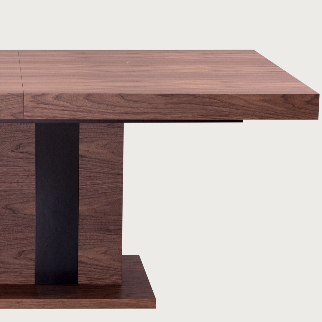 trpezariska-masa-m2-mahagoni-furniture-3 Trpezariska masa od drvo orev so prodolzetok