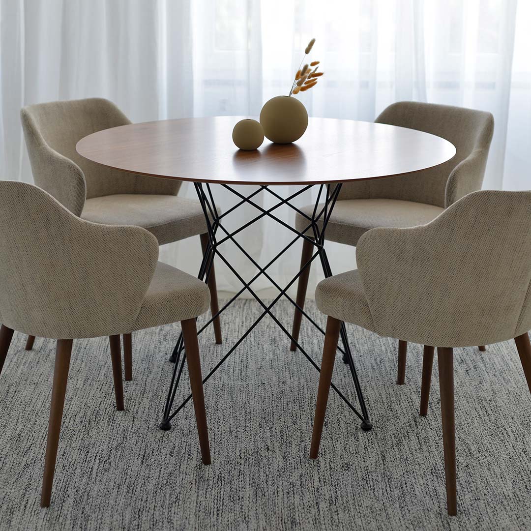 trpezriska-masa-sirius-mahagoni-furniture-2 kruzna trpezariska masa so metalni nogarki i orev